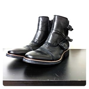 Black Guess ankle boots